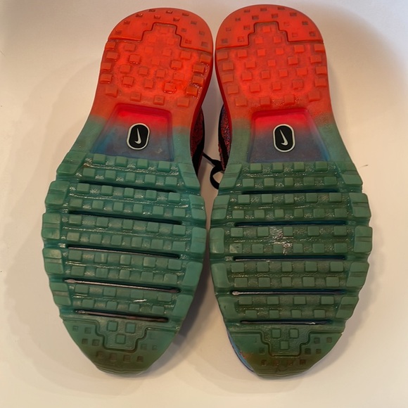 -SOLD- Nike Flyknit Air Max - Picture 5 of 12